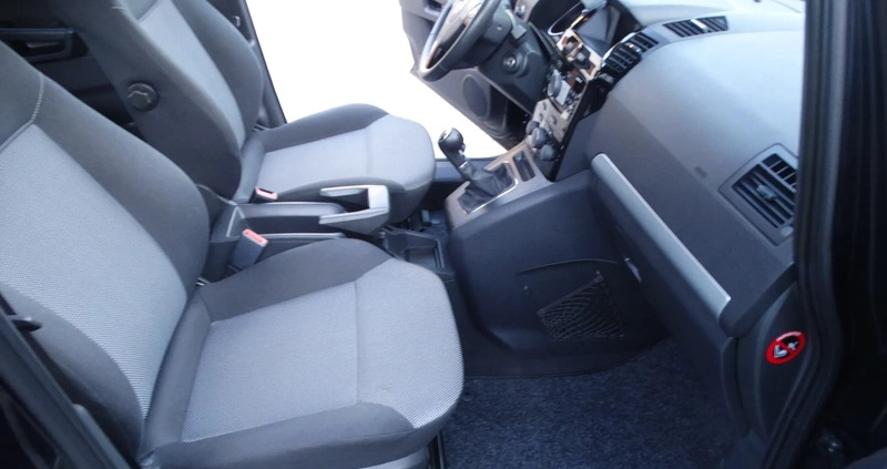 Opel Zafira cena 34900 przebieg: 114000, rok produkcji 2014 z Września małe 172
